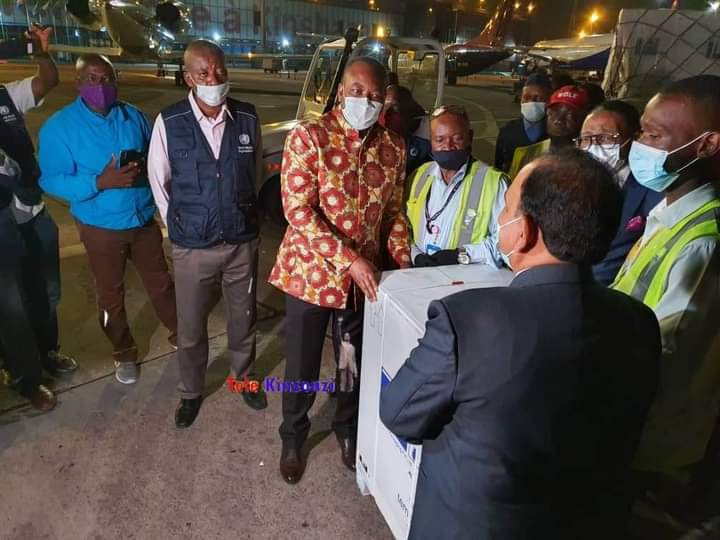 Covid19: « La vaccination contre la pandémie du Corona virus  commence la semaine prochaine », annonce Eteni Longondo