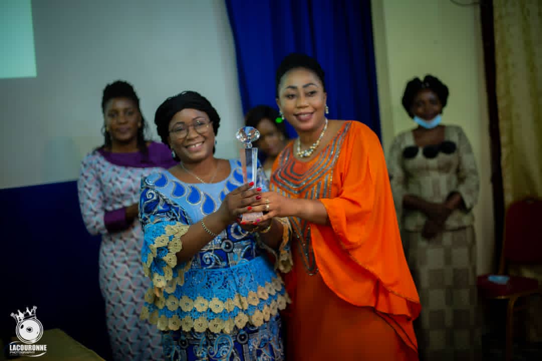 RDC/POLITIQUE: Patricia Nseya primée par le Congrès International Congolais pour son engagement à défendre les droits des femmes