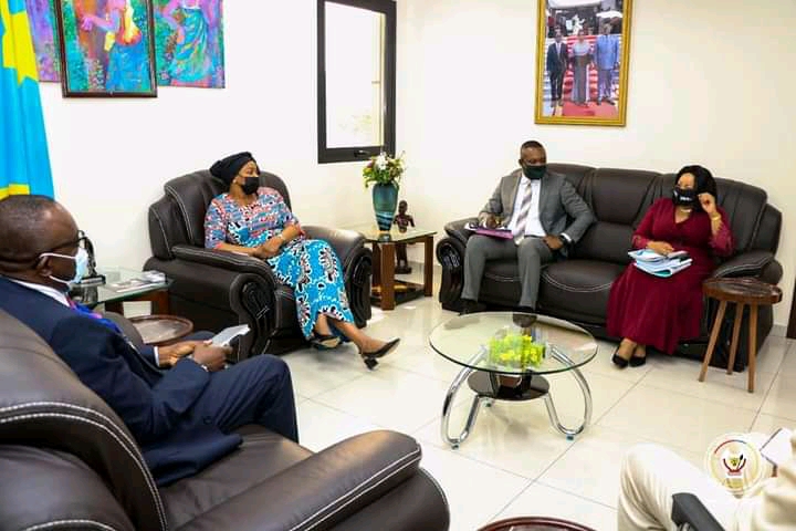RDC : La transparence dans les industries extractives exercice 2021 a été au cœur des échanges entre Eve Bazaiba et Jean-Jacques Kayembe