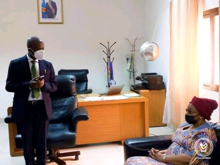 RDC : Eve Bazaiba a visité les différents services de l’agence congolais de l’environnement