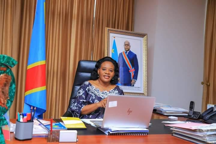RDC: La Ministre de l’emploi et travail Claudine Ndusi a découvert 503.000$ sans «affectation officielle ni bénéficiaire identifié»