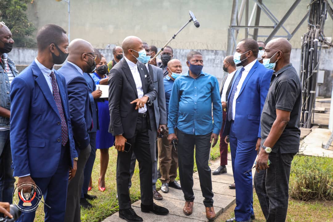 RDC/ Médias : Patrick Muyaya a effectué une visite d’inspection au centre d’émission de Binza