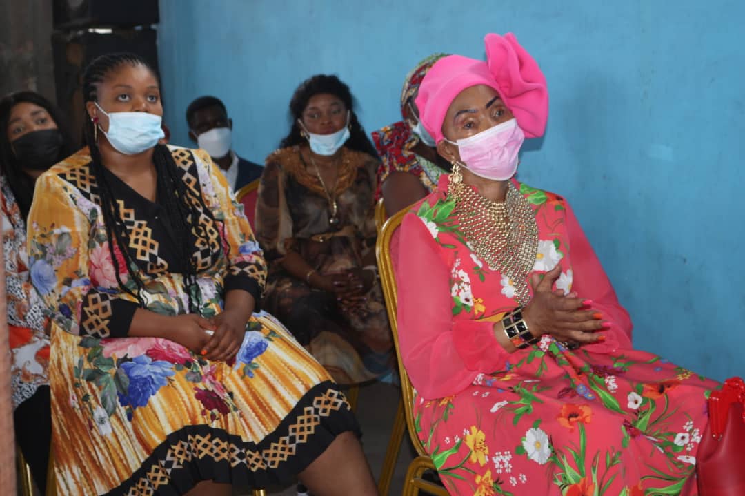Jules César Mboso, la femme du président de l’assemblée nationale a visité les fidèles de la communauté des églises vivantes (CEVI) ce dimanche