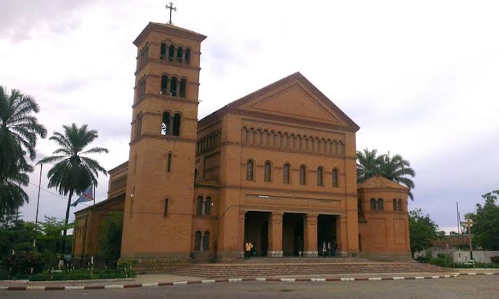 Lubumbashi : un prêtre échappe à une tentative de kidnapping menée par un groupe terroriste en tenue de la garde républicaine
