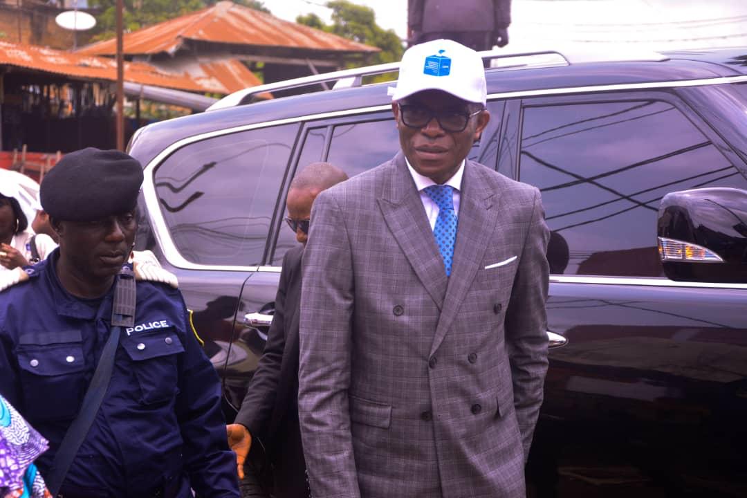 En mission au Kongo Central, Me Fabien Boko satisfait du travail réalisé dans les centres d’identification et d’enrôlement de Matadi 