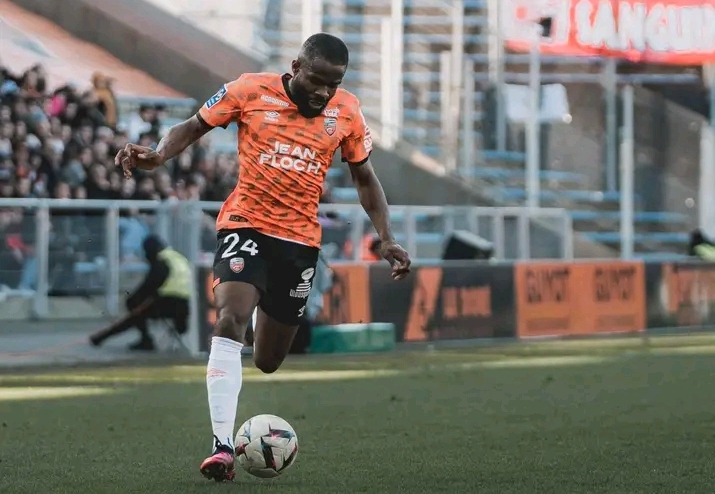 Ligue 1 : malgré sa victoire écrasante sur la pelouse du PSG, le FC Lorient perd Gédéon Kalulu