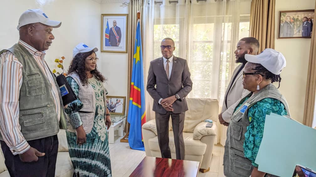 Enrôlement des électeurs au Sud-Kivu: « votre carte d’électeur est le visa des élections de décembre 2023 », Patricia Nseya aux habitants de Kabare