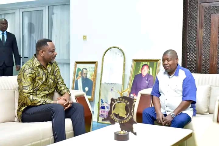 RDC-Education: Tony Mwaba rend visite au chef spirituel de l’église kimbanguiste