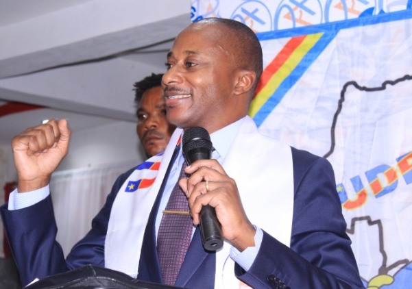 Charte, union sacrée : Luc Kabunangu gagne son paris