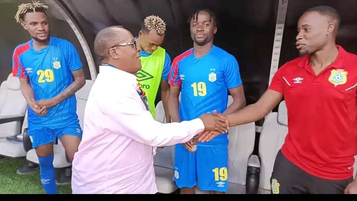 Foot/RDC-Ouganda : François Kabulo Mwana Kabulo présent au Stade Japoma pour apporter son soutien aux Léopards de la RDC