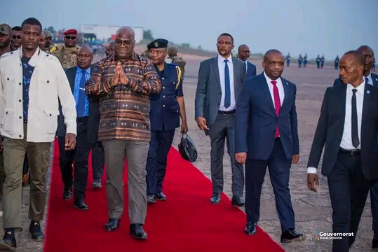 Kasaï-Oriental : Félix Tshisekedi à Mbujimayi pour participer à la célébration du 25e anniversaire de l’episcopat de l’évêque Bernard Kasanda