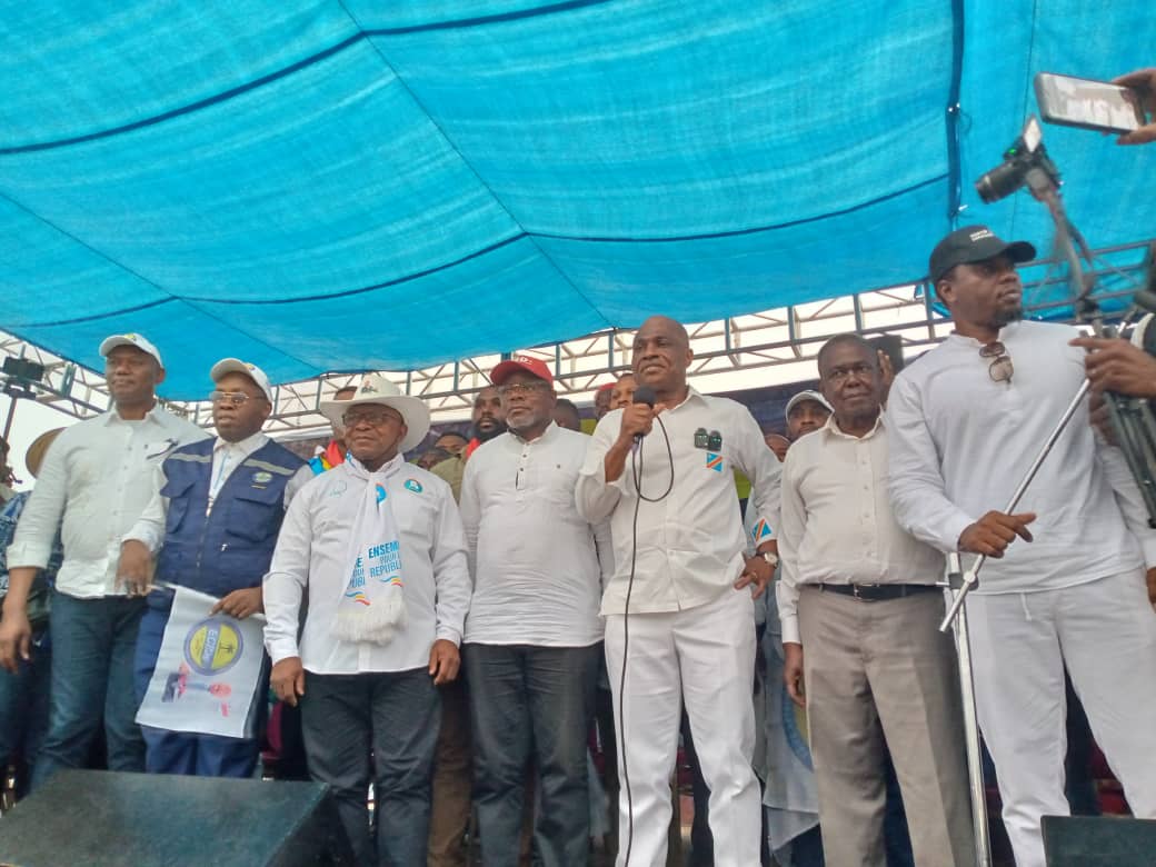 Meeting populaire de l’opposition : « Tant que le fichier électoral ne sera pas restauré, je vous dis, n’acceptez pas ces élections ! » (Martin Fayulu)