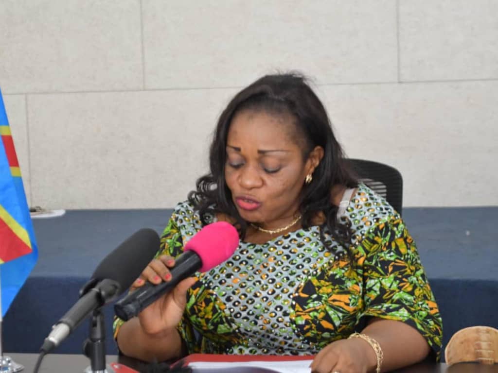 RDC : « La langue des signes deviendra la cinquième langue nationale », (Irène Esambo, ministre en charge des PVH)