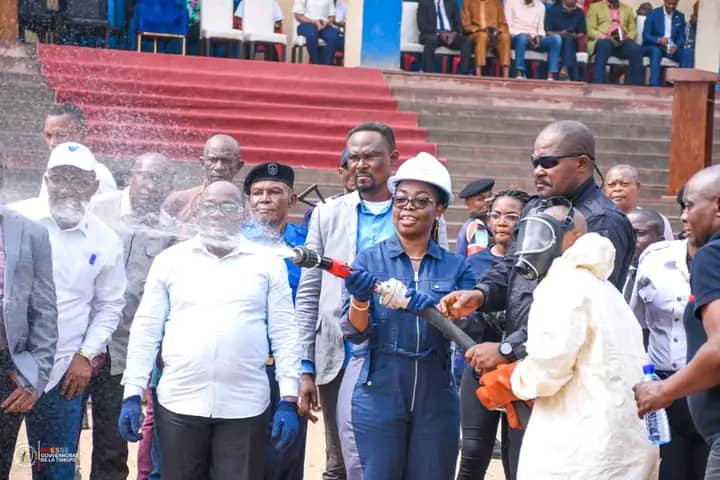 Tshopo : L’Exécutif provincial acquiert quelques véhicules de lutte contre les incendies