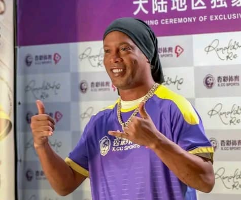 RDC : la légende du football Ronaldinho Gaucho annonce son arrivée prochaine à Kinshasa 