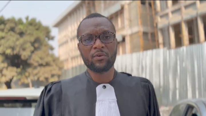 Convocation de Peter Tiani à la police :  “Nous sommes arrivés au commissariat provincial de la police, nous n’avons pas trouvé le Général Eddy Mukuna, auteur de l’invitation” (Avocat conseil)