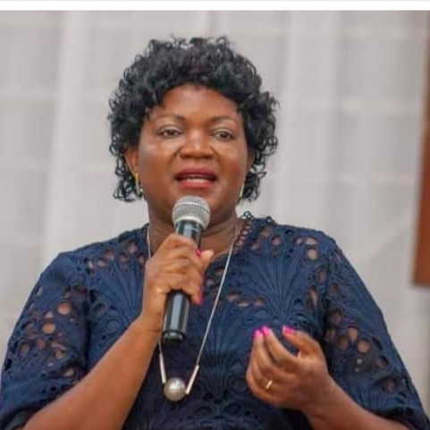 Fête nationale des parents : Carine Kanku salue le rôle noble des Parents