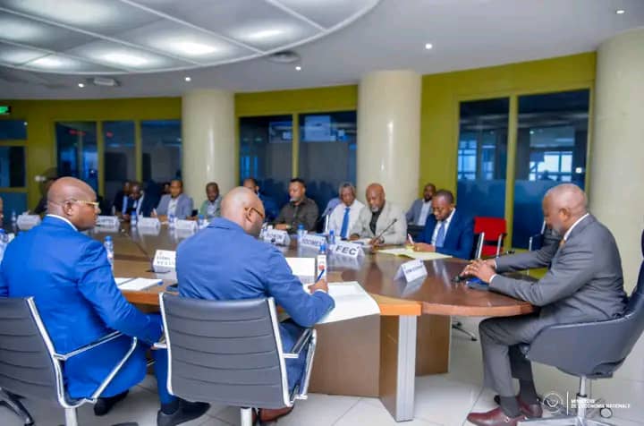 RDC – Économie : Vital Kamerhe sensibilise les opérateurs économiques pour la stabilité du taux de change