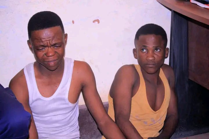 Lomami – Sécurité : une bande des présumés kidnappeurs présentée au vice-gouverneur Jean-Claude Lubamba