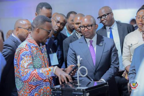 Politique : le ministre de la recherche scientifique repousse le 1er conclave du génie scientifique congolais