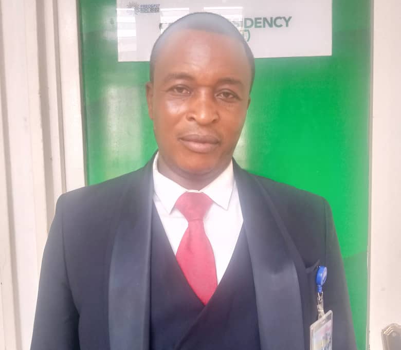 Évaluation de l’état de siège : Jean Bosco Assamba dénonce la société civile opportuniste de l’Ituri