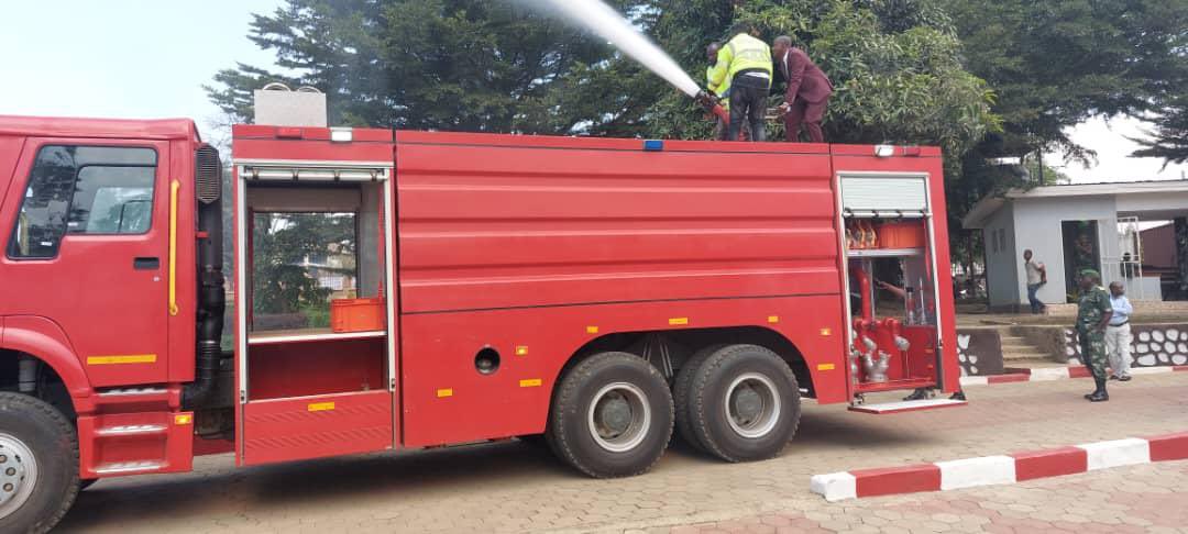 RDC : « Kinshasa ne possède que 4 véhicules anti-incendie opérationnels » (Ados Ndombasi)