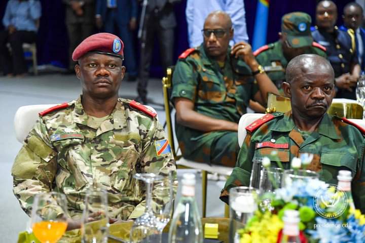 RDC : Félix Tshisekedi reçoit les responsables des FARDC à la cité de l’Union Africaine 