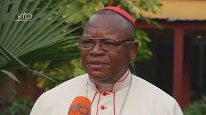 Élections 2023 : La CENI critique sévèrement le cardinal Fridolin Ambongo 