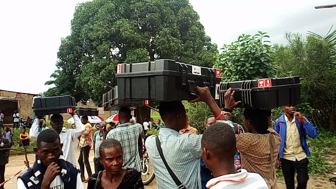 Kasaï-Central : La CENI suspend la cheffe d’antenne de Tshimbulu dans le territoire de Dibaya