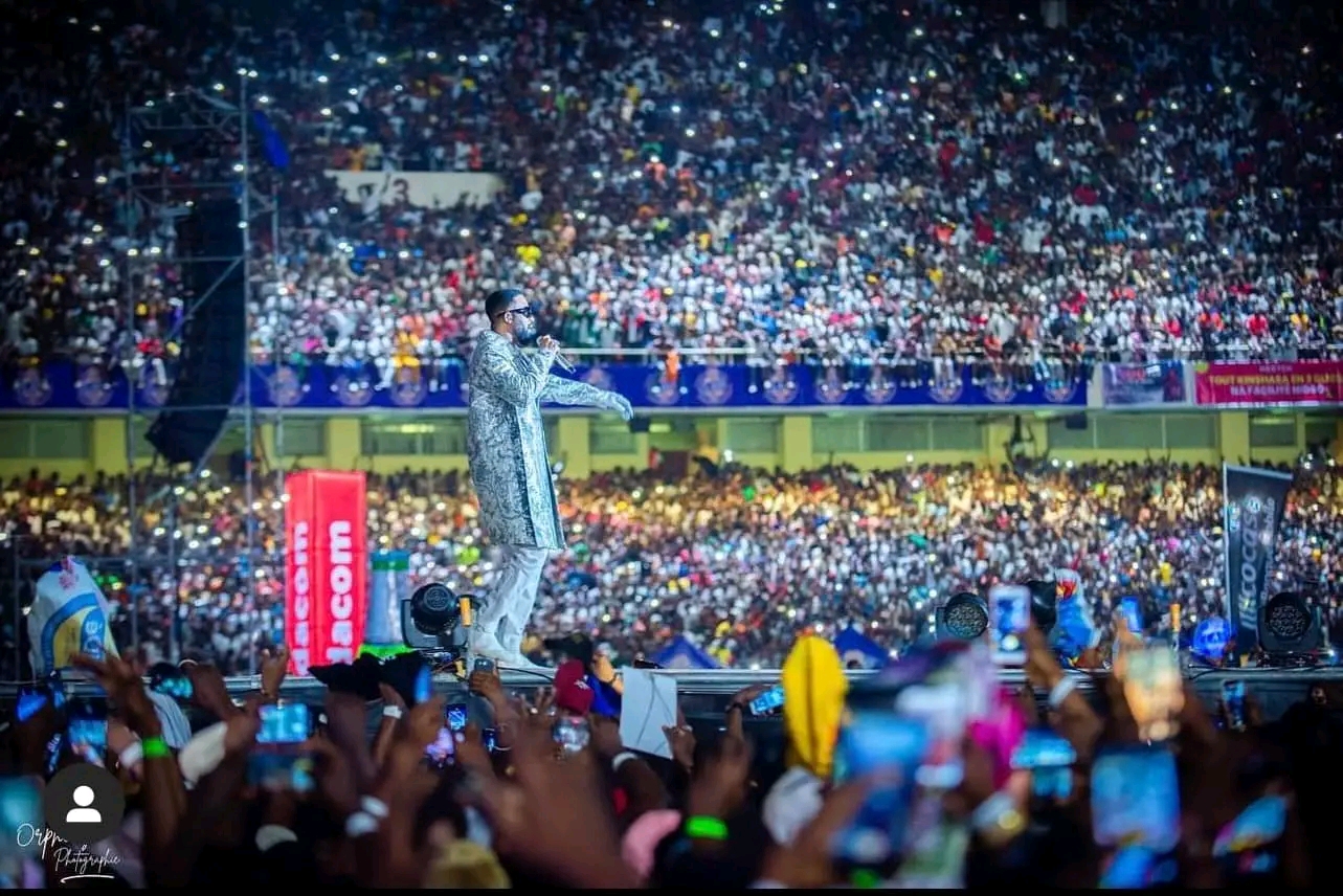 Fally Ipupa au Stade des Martyrs : Un concert en suspens!