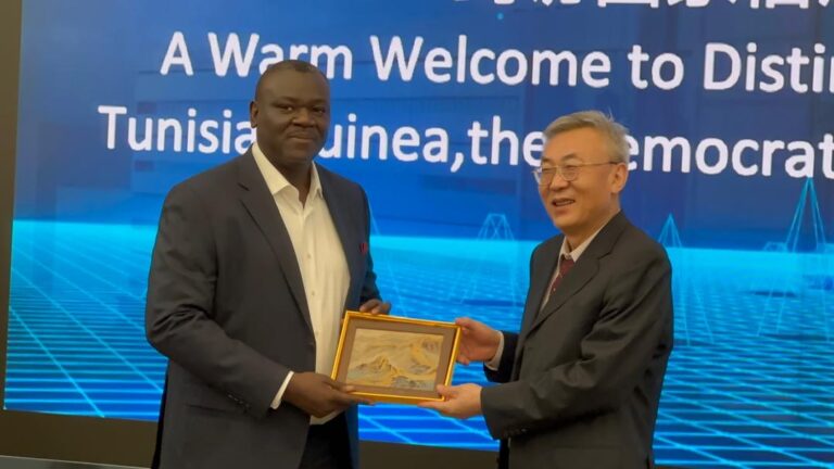 Numérique : Augustin Kibassa Maliba s’inspire du modèle chinois pour moderniser la RDC