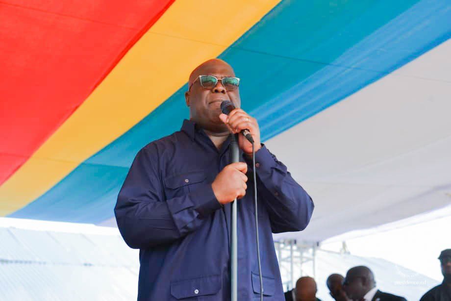 RDC – Kasaï-Central : Félix Tshisekedi promet la réalisation de la “route de l’espoir” et annonce des projets d’électrification à Kananga