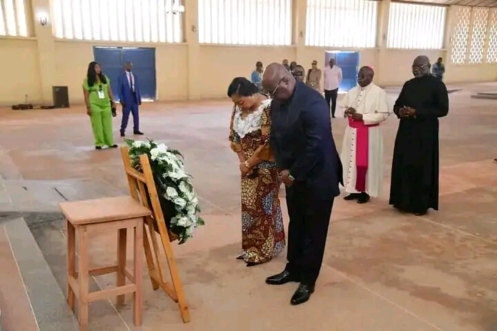 RDC: Félix Tshisekedi s’est recueilli devant la tombe de la Bienheureuse Anuarite à Isiro