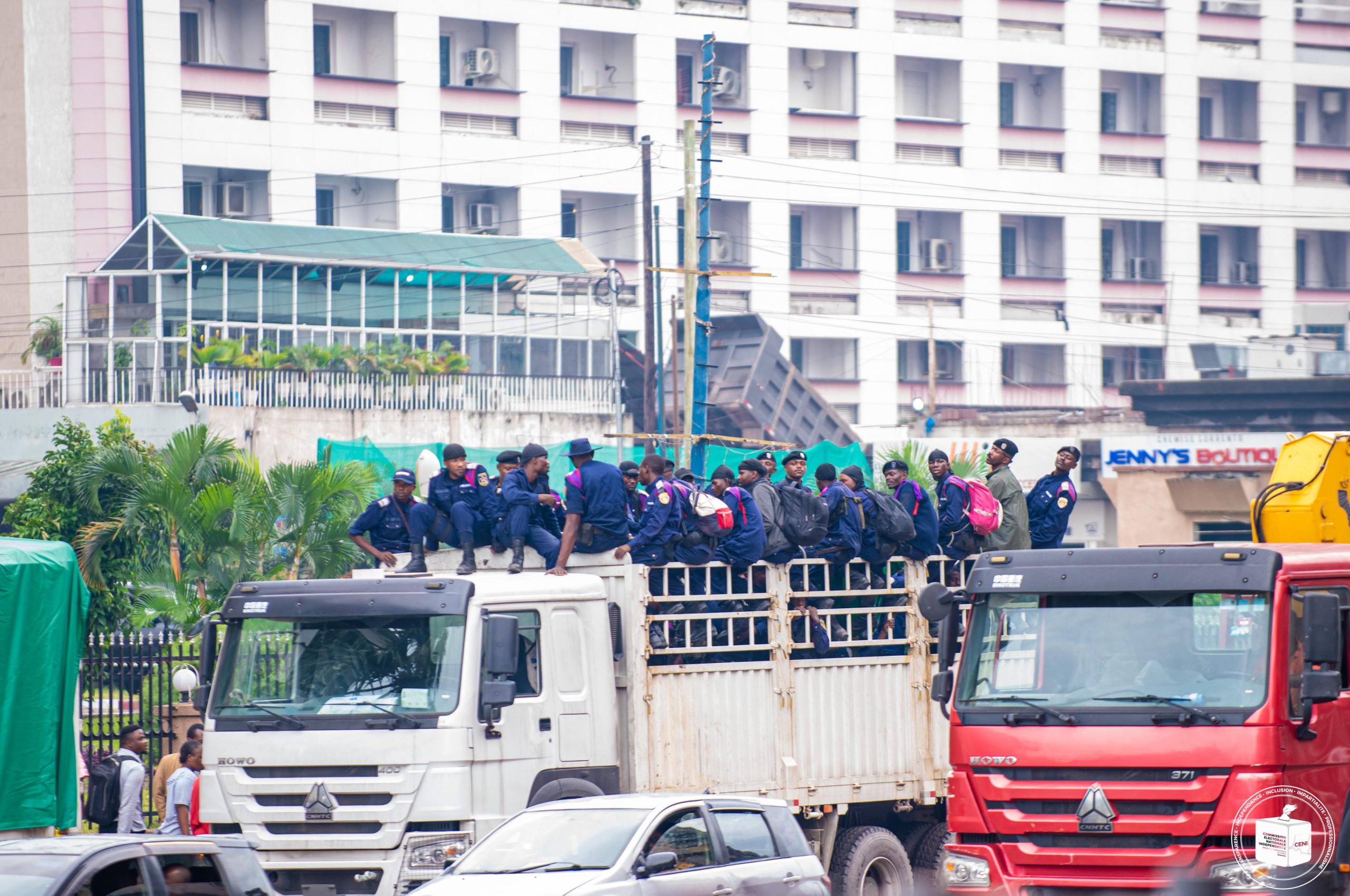 Élections législatives à Masi-Manimba : La CENI procède au déploiement du matériel électoral sensible et non sensible