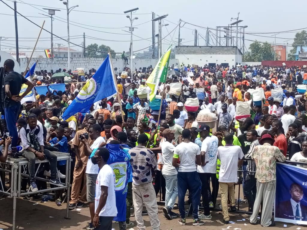 RDC : L’opposition menace Félix Tshisekedi de le remplacer s’il réforme la Constitution