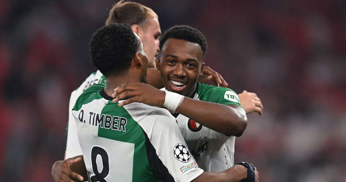 Football : Feyenoord surprend le Bayern Munich 3-0 et se qualifie pour les barrages de la Ligue des champions