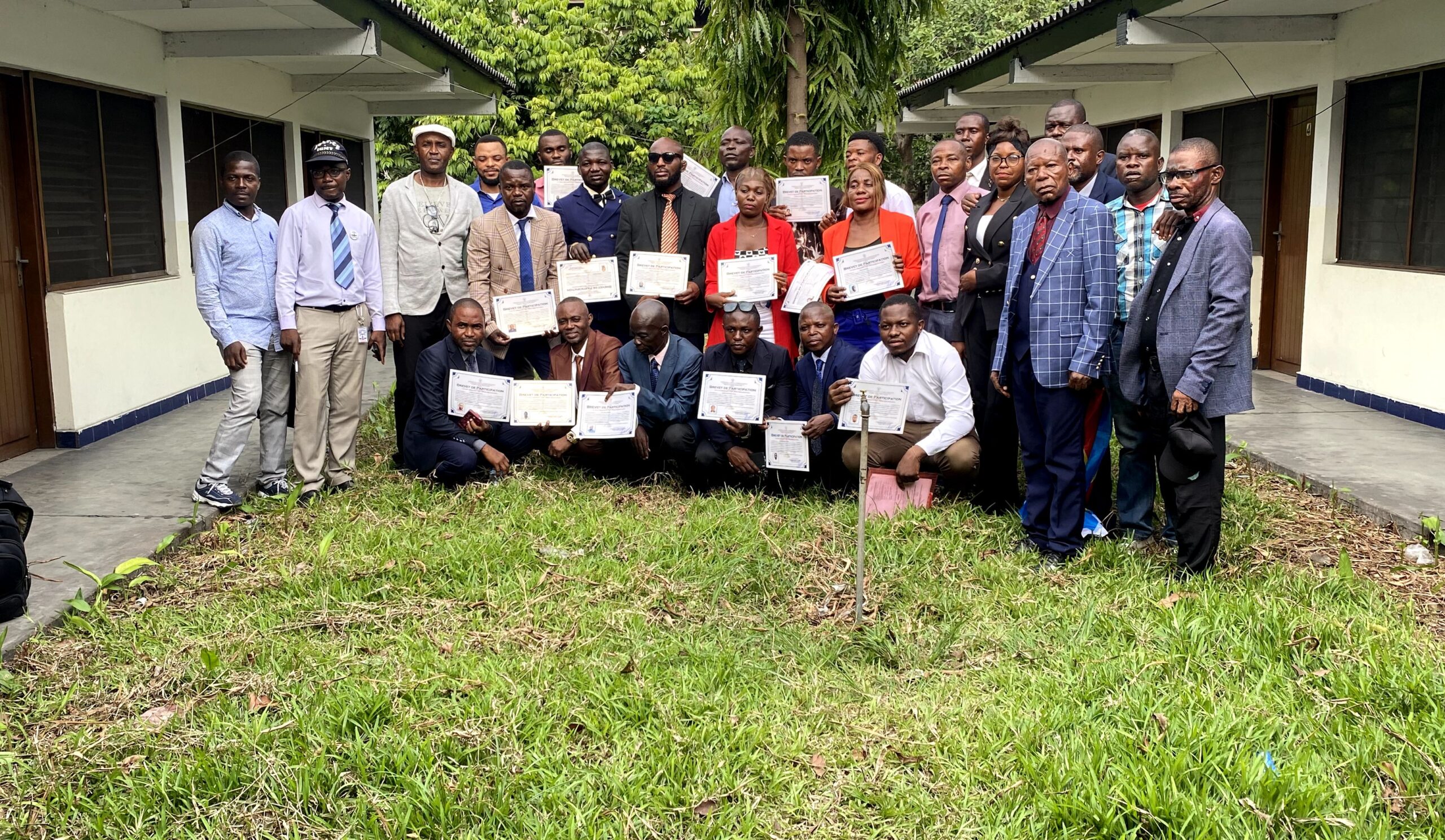 RDC : Remise de brevets aux nouveaux APJ spécialisés en médecine traditionnelle et contrôle des ASBL