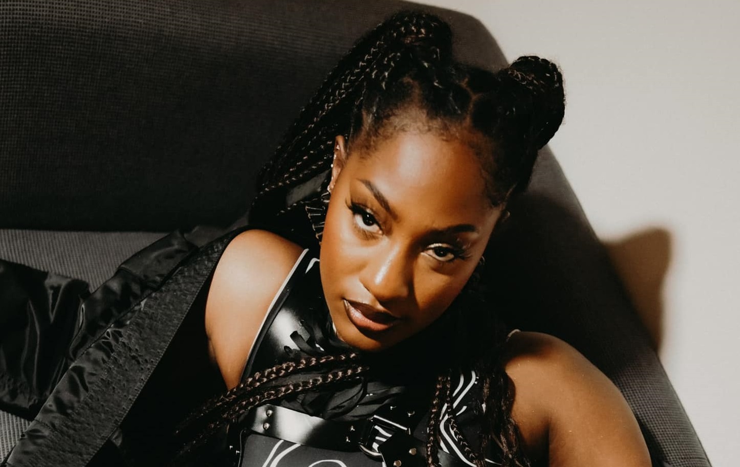 Musique : Tems annule son concert à Kigali, évoquant le conflit en RDC et l’implication du Rwanda