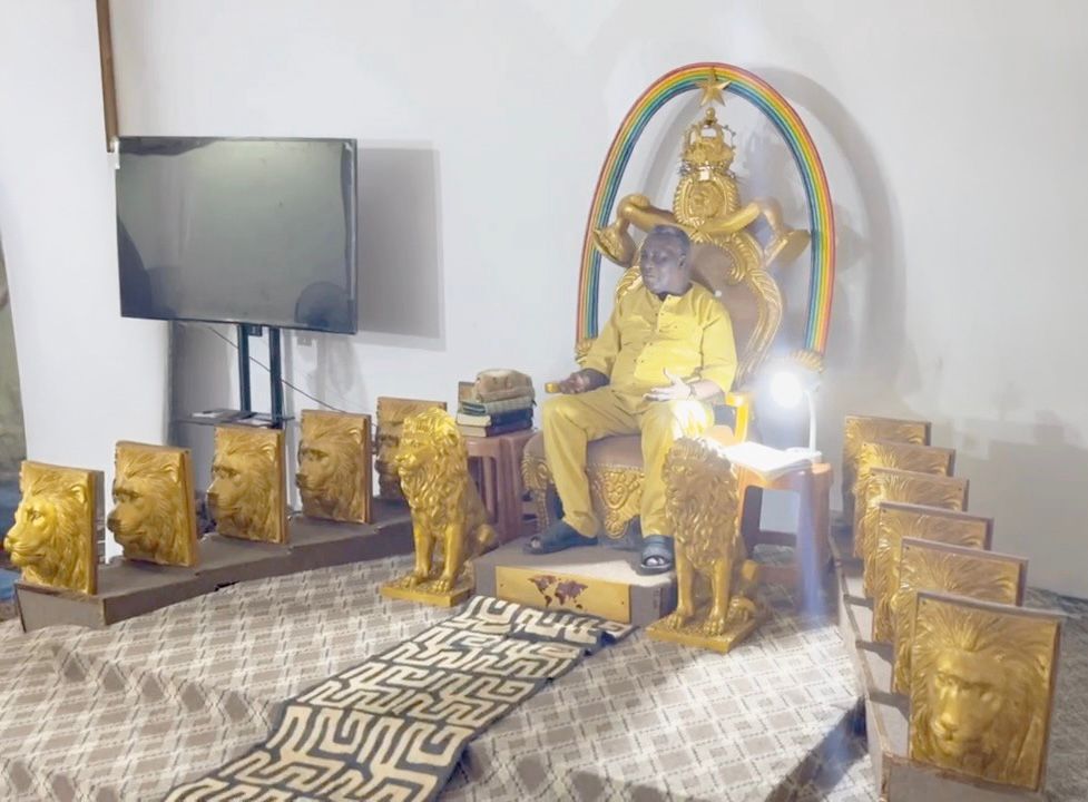 Sa Majesté Joseph Mukungubila Mutombo dénonce la CENCO et l’ECC : Patriotisme ou trahison ?