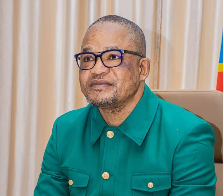 Invasion à l’Est : Peter Kazadi accuse les Kabila de la déstabilisation