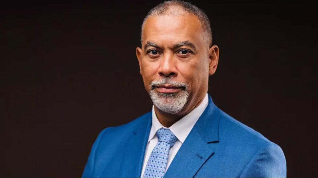 Tshisekedi à Munich : Olivier Kamitatu fustige son absence au sommet SADC-EAC