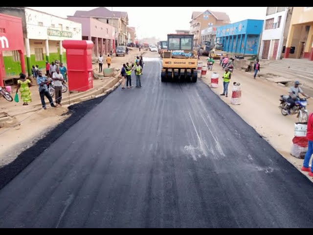 Bunia : Les jeunes de Kindia menacent de manifester pour l’asphaltage de leurs routes