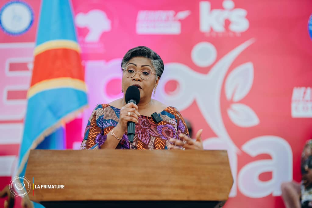 RDC : Judith Suminwa sensibilise les étudiantes de l’UPC sur l’entrepreneuriat féminin