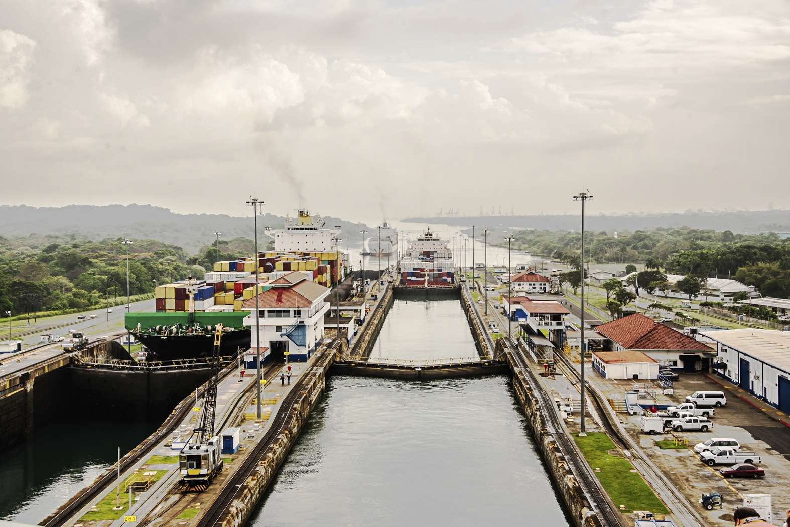 Hong Kong billionaire to sell Panama Canal ports to US firm