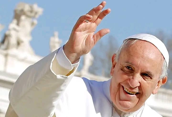 Vatican : Décès du Pape François à 88 ans, figure emblématique de l’Église catholique