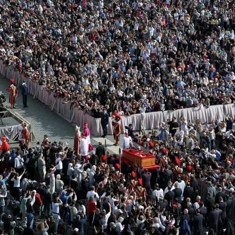 Dernier pèlerinage du Pape François : La Basilique Saint-Pierre accueille sa dépouille