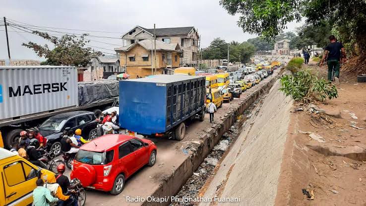 Kinshasa : Embouteillages en vue, fermeture du By-Pass pour bétonnage, itinéraires alternatifs mis en place