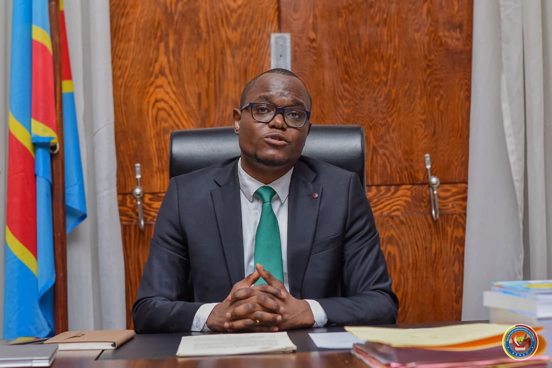 Kinshasa : Le Sénateur Ivan Kazadi interpelle le gouvernement Suminwa II face au calvaire des embouteillages