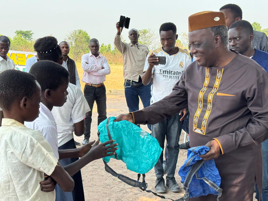 Rentrée scolaire 2025-2026 : Joseph Mukungubila effectue une visite de revitalisation éducative et sociale au complexe scolaire Kyabilwa
