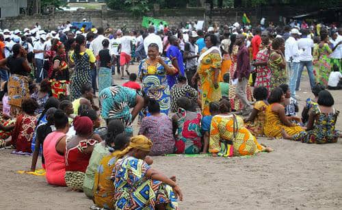 RDC – Lubumbashi : les veuves et orphelins des FARDC réclament la reprise urgente de leurs allocations sociales